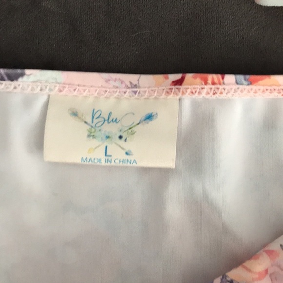 Bikini​ - Picture 3 of 6